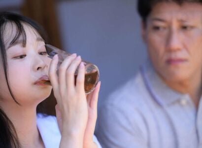 Thuốc kích dục giúp chú được chịch cháu gái thỏa mãn